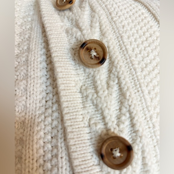 L.L. Bean Vintage Ivory Cable Knit Cardigan Sweater Cotton Size Small - Picture 10 of 12
